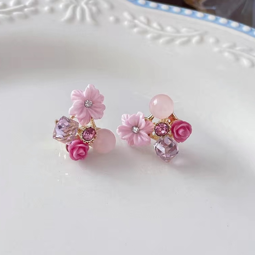 NWT Pink floral cottagecore coquette vintage style earrings new feminine
